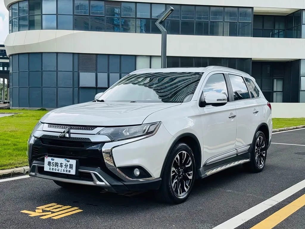 Mitsubishi Outlander 2021 из Китая — купить под ключ