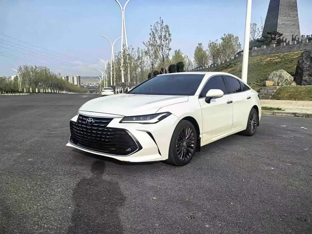 Toyota Avalon 2022 из Китая — купить под ключ