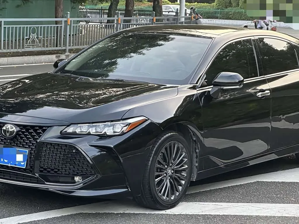 Toyota Avalon 2019 из Китая — купить под ключ