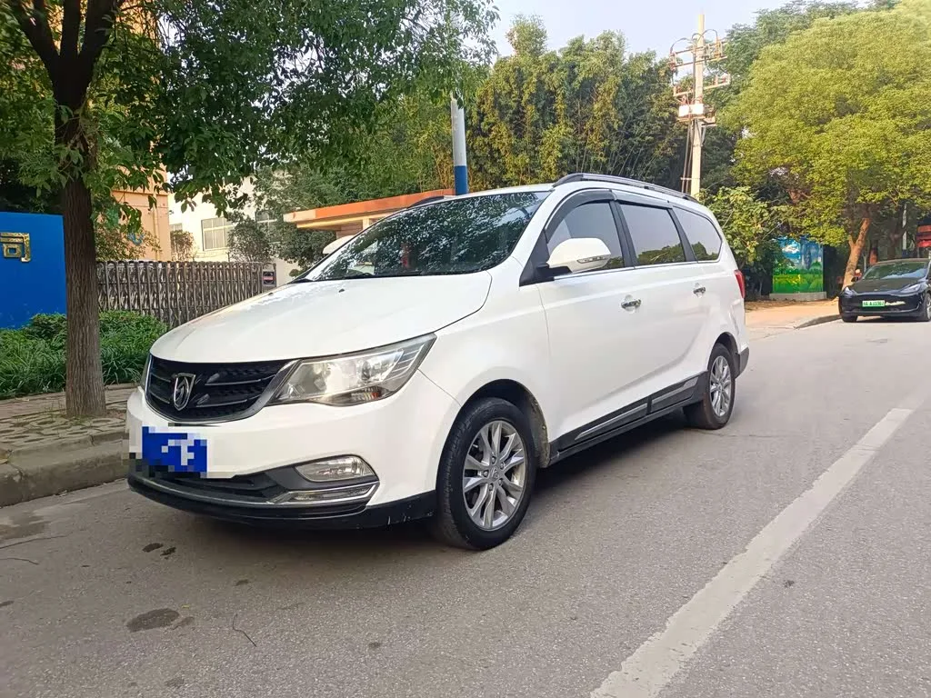 Baojun 730 2018 из Китая — купить под ключ