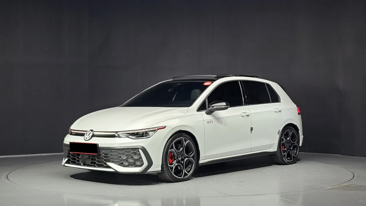 Volkswagen Golf 2025 из Кореи — купить под ключ