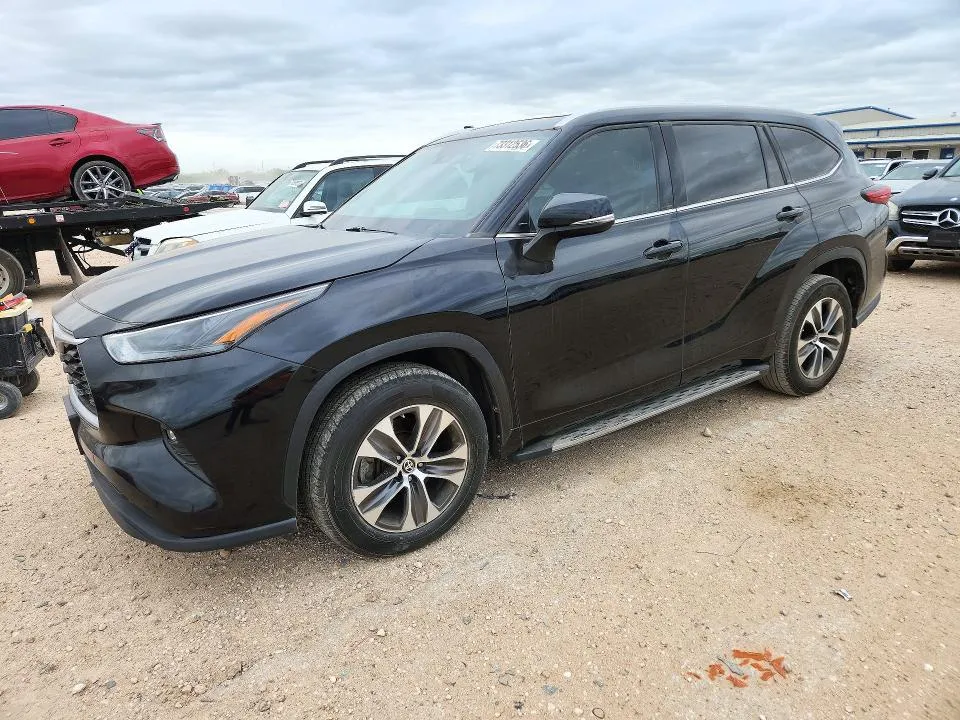 Toyota Highlander 2022 из США — купить под ключ