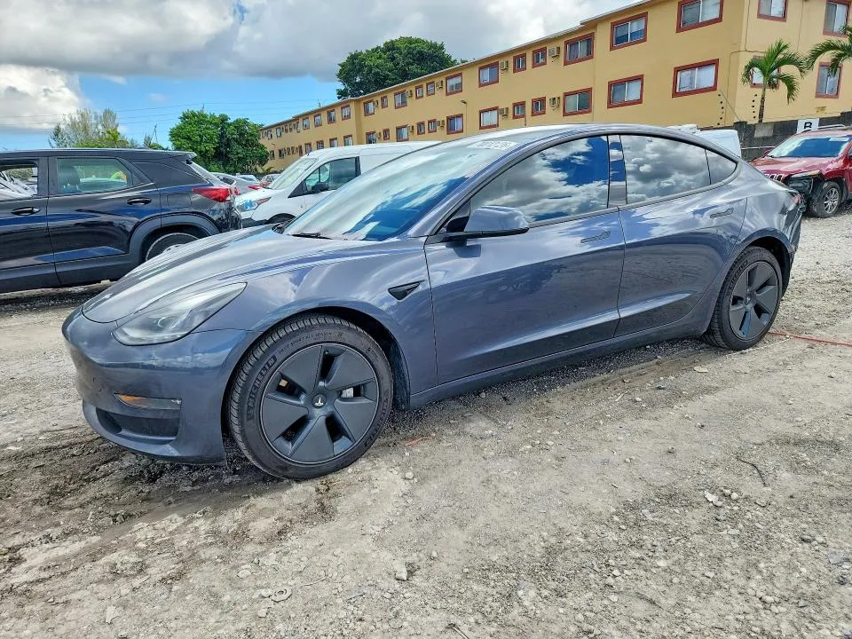 Tesla Model 3 2023 из США — купить под ключ
