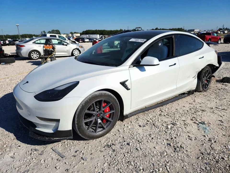 Tesla Model 3 2023 из США — купить под ключ