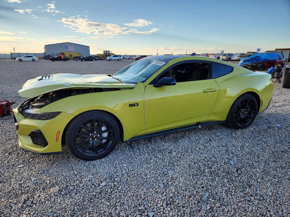 Ford Mustang 2025 из США — купить под ключ