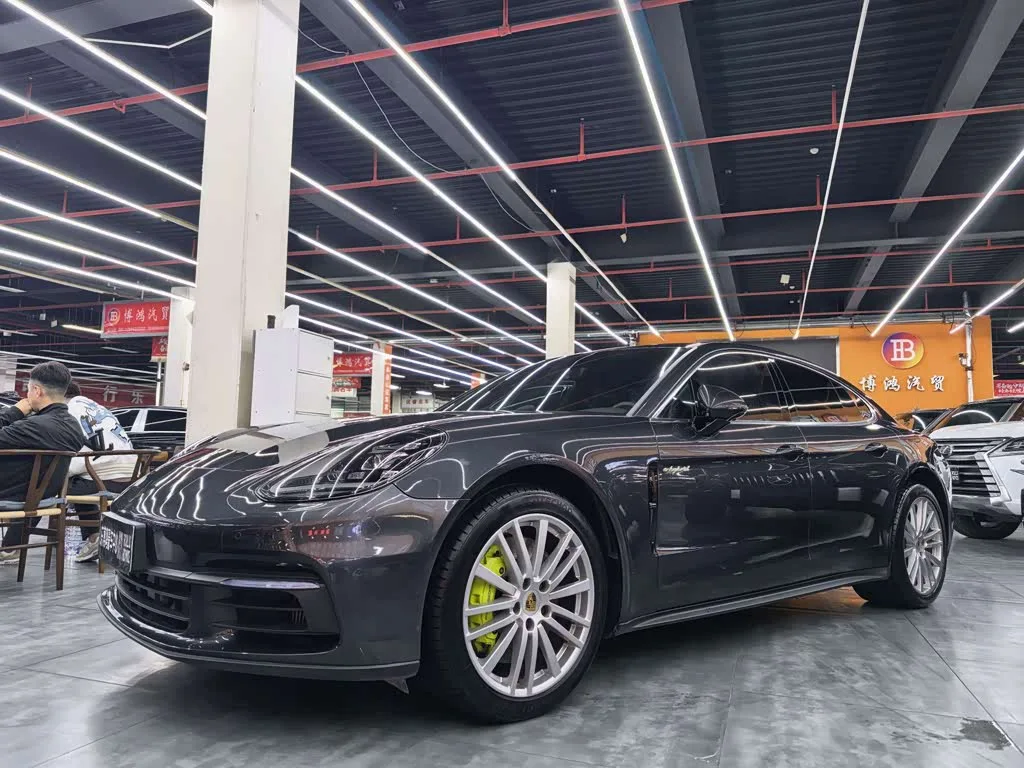 Porsche Panamera Hybrid 2019 из Китая — купить под ключ
