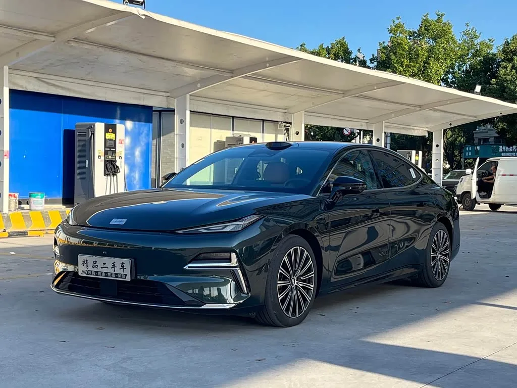 Geely Galaxy Starshine 8 EM-i 2025 из Китая — купить под ключ