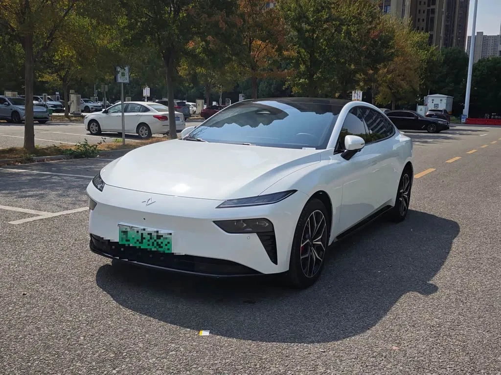 Dongfeng Yipai eπ 007 2025 из Китая — купить под ключ