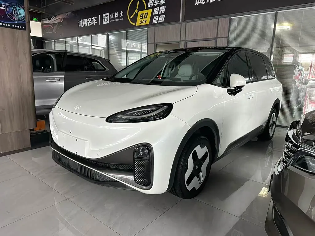 BAIC Arcfox Kaola 2024 из Китая — купить под ключ