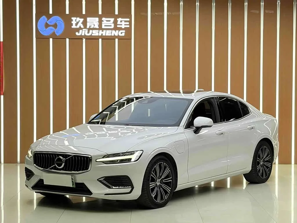 Volvo S60 Hybrid 2020 из Китая — купить под ключ