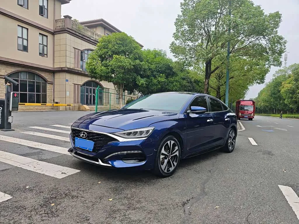 Hyundai Lafesta 2021 из Китая — купить под ключ