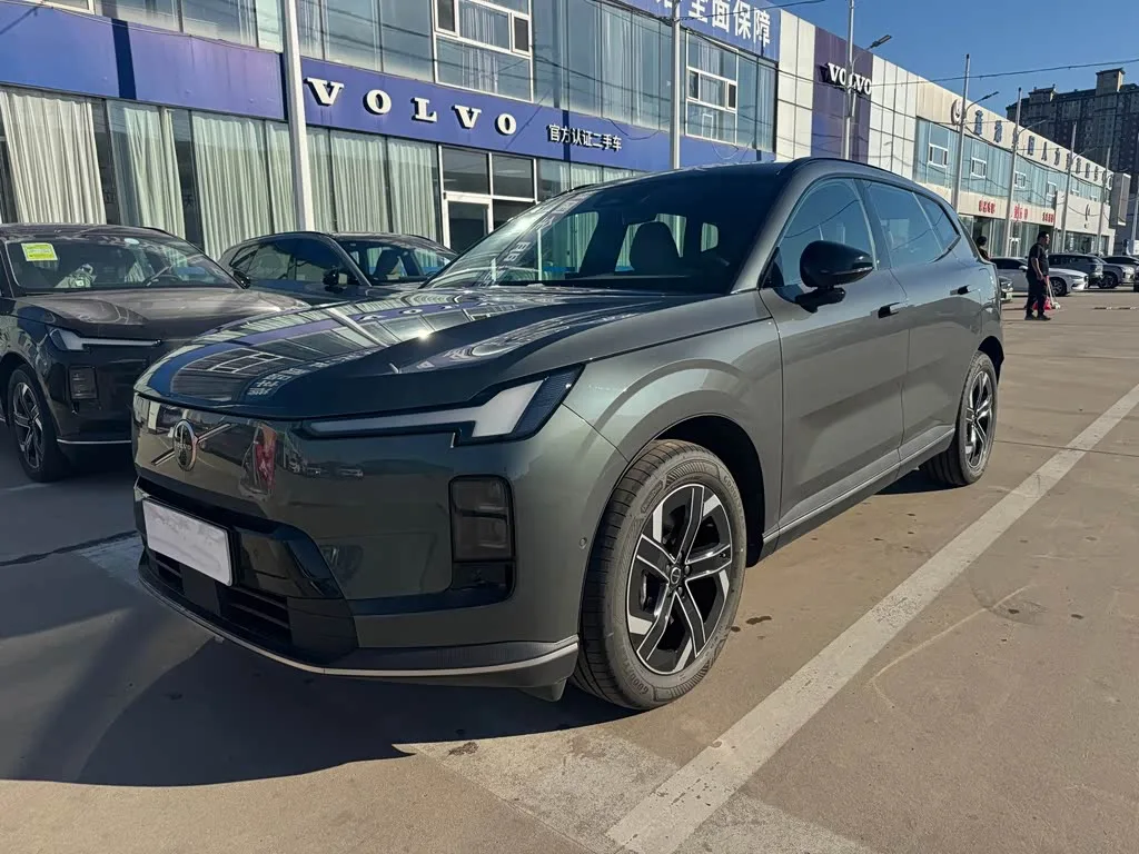 Volvo XC70 Hybrid 2025 из Китая — купить под ключ