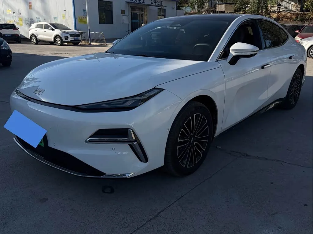 Geely Galaxy Starshine 8 EM-i 2025 из Китая — купить под ключ