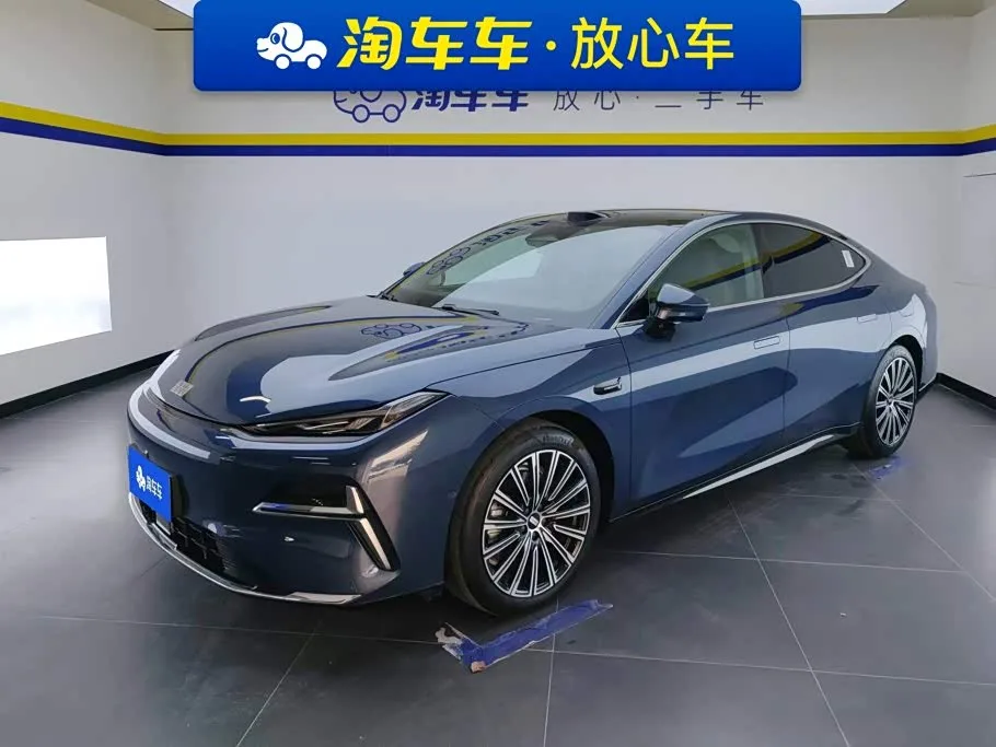 Geely Galaxy Starshine 8 EM-i 2025 из Китая — купить под ключ