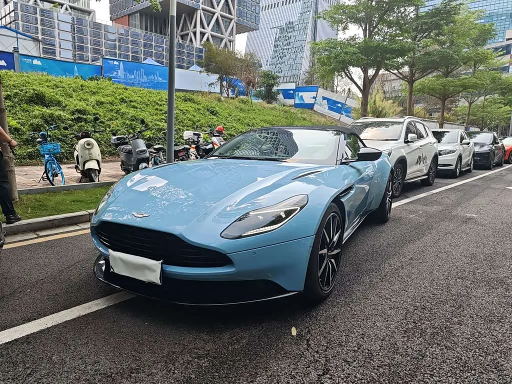Aston Martin DB11 2019 из Китая — купить под ключ