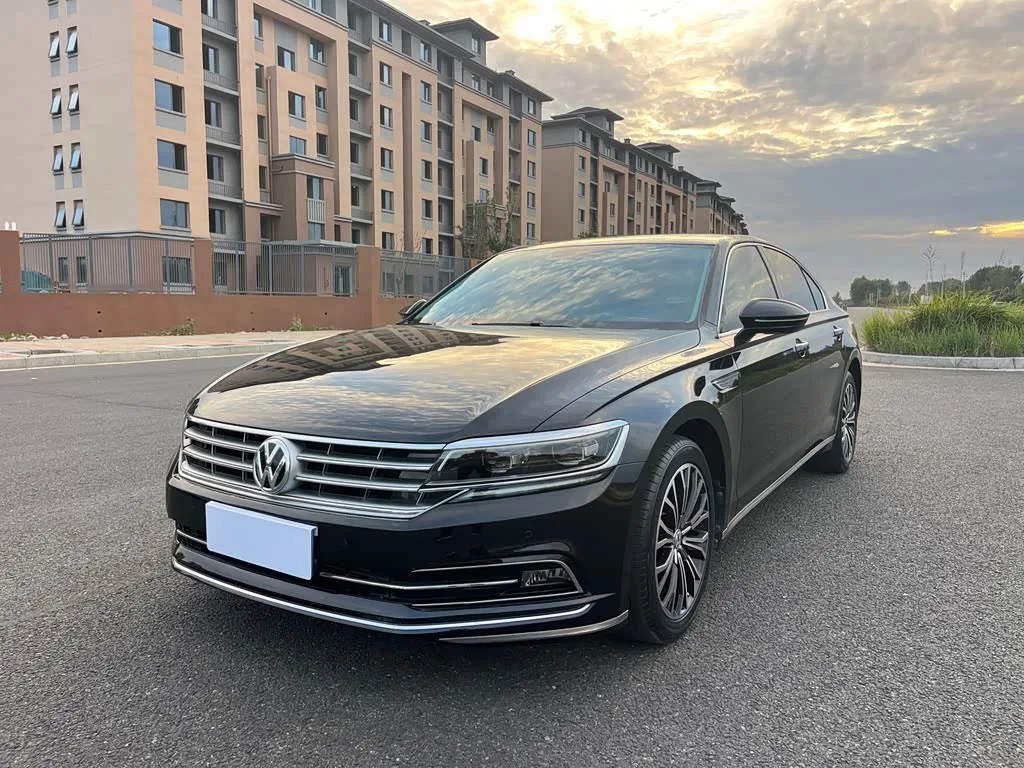 Volkswagen Phideon 2018 из Китая — купить под ключ