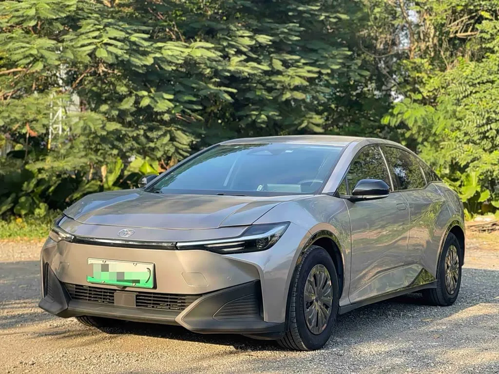 Toyota bZ3 2023 из Китая — купить под ключ