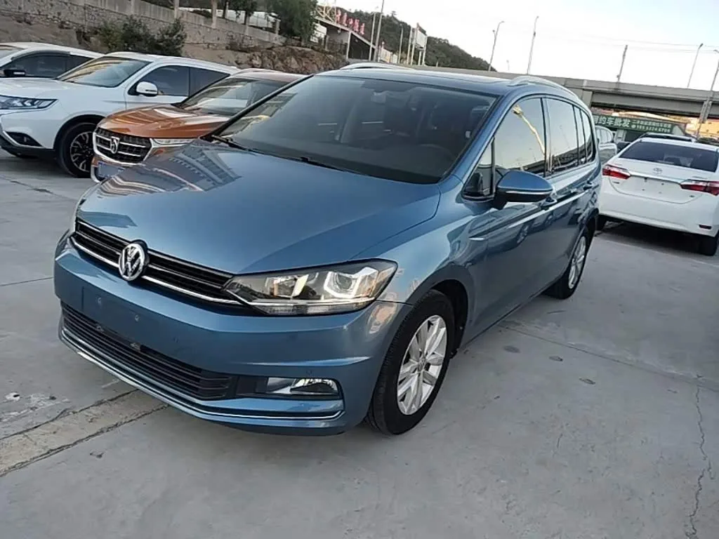 Volkswagen Touran L 2018 из Китая — купить под ключ