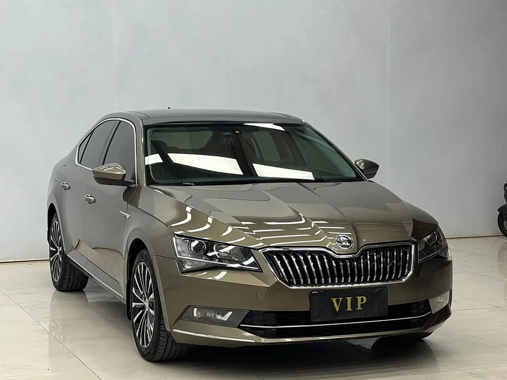 Skoda Superb 2019 из Китая — купить под ключ