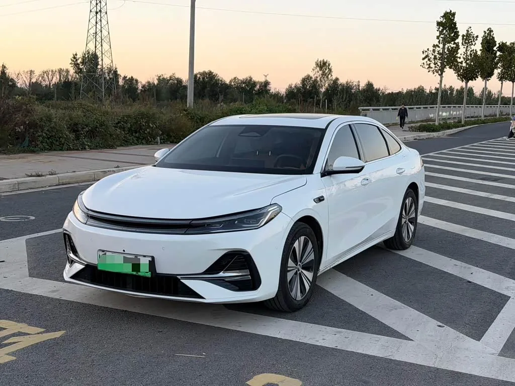 Geely Galaxy A7 2025 из Китая — купить под ключ