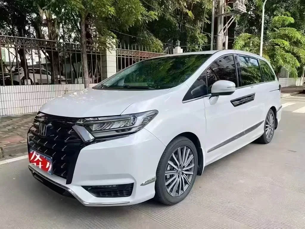 Honda Elysion 2023 из Китая — купить под ключ