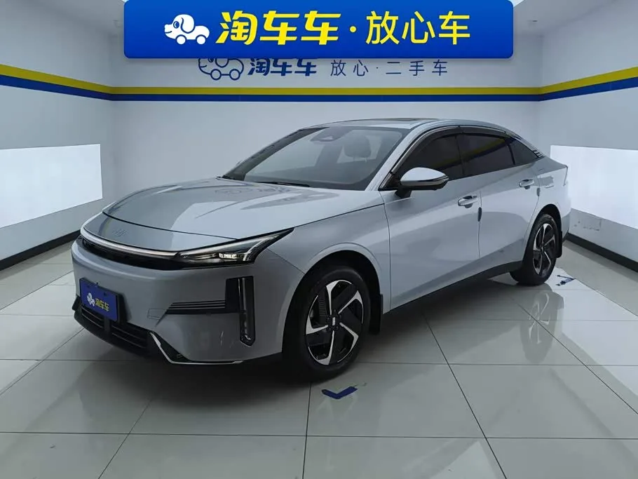 Geely Galaxy L6 2025 из Китая — купить под ключ
