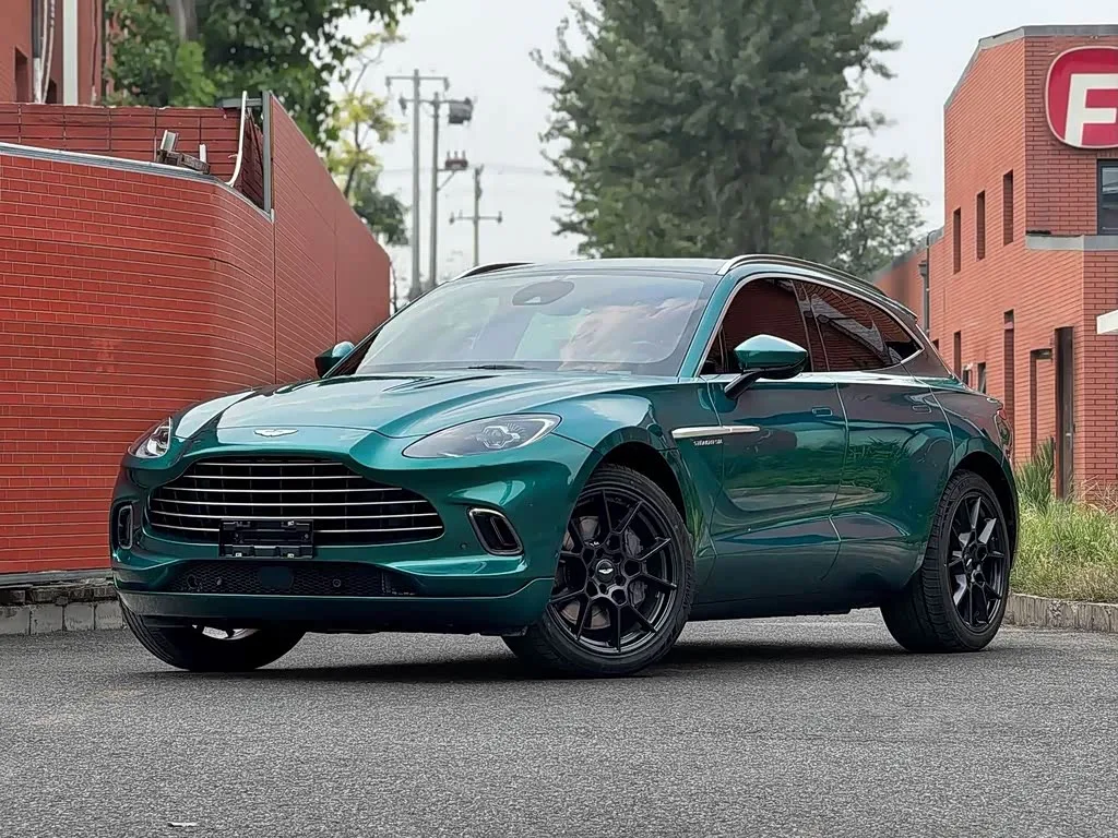Aston Martin DBX 2022 из Китая — купить под ключ