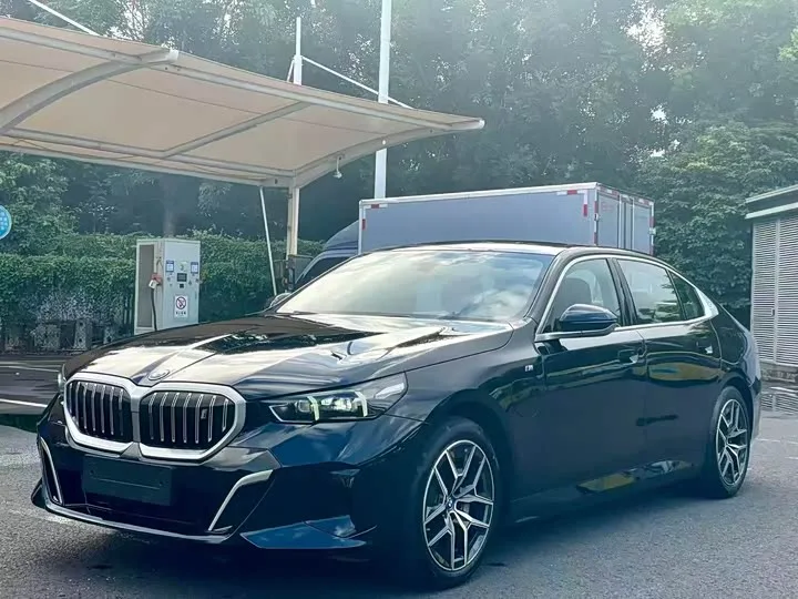 BMW i5 2025 из Китая — купить под ключ