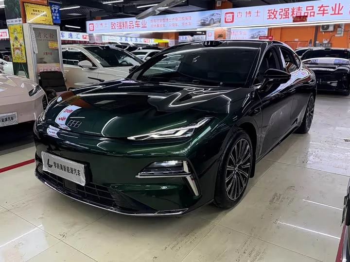 Geely Galaxy Starshine 8 EM-i 2025 из Китая — купить под ключ