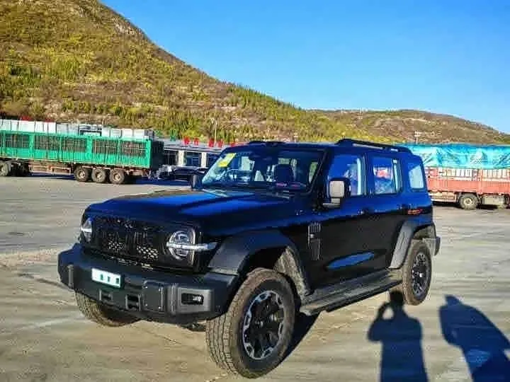 Tank 300 Hybrid 2026 из Китая — купить под ключ