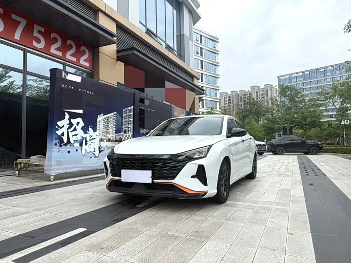 Dongfeng Aeolus Yixuan 2023 из Китая — купить под ключ