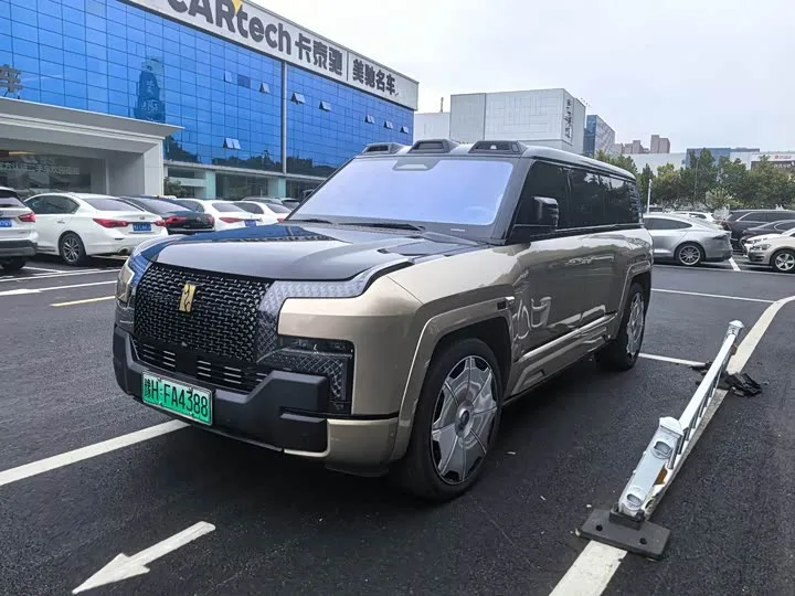 BYD Yangwang U8 2025 из Китая — купить под ключ