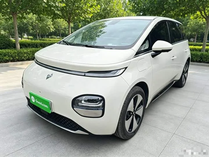Baojun Yunduo 2023 из Китая — купить под ключ