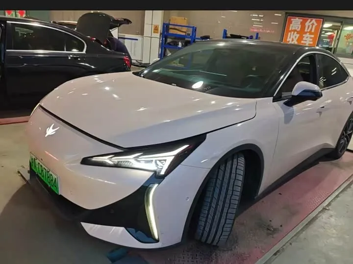 BAIC Arcfox Alpha S5 2025 из Китая — купить под ключ