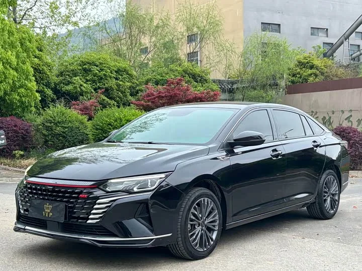 Dongfeng Aeolus Yixuan Max 2022 из Китая — купить под ключ