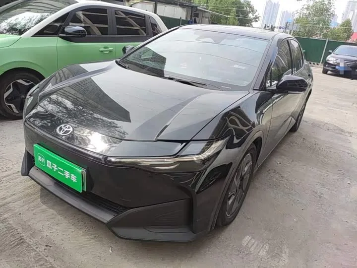 Toyota bZ3 2024 из Китая — купить под ключ