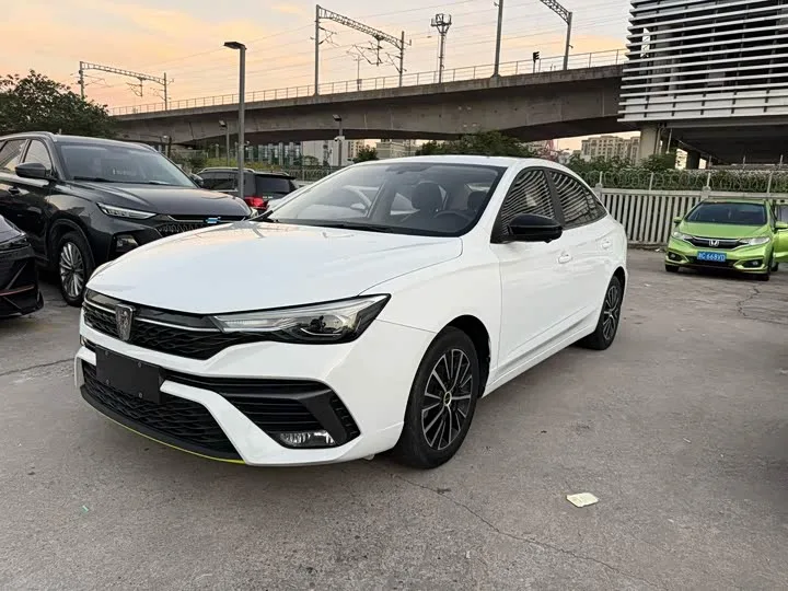Roewe i5 2023 из Китая — купить под ключ