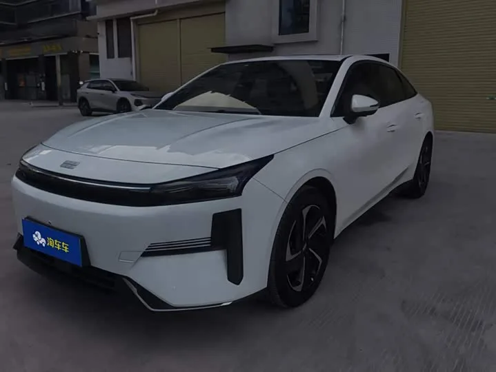 Geely Galaxy L6 2024 из Китая — купить под ключ
