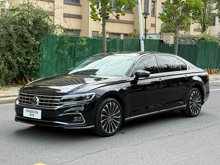Volkswagen Phideon 2023 из Китая — купить под ключ