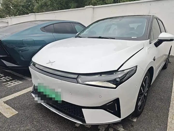 XPeng P5 2022 из Китая — купить под ключ