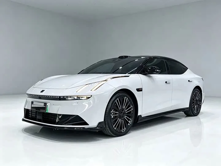 Lynk & Co 30 EM-P Hybrid 2025 из Китая — купить под ключ