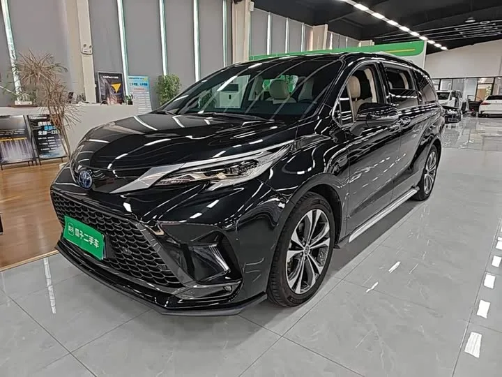Toyota Granvia 2023 из Китая — купить под ключ