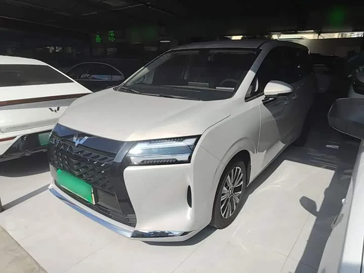 Wuling Starlight 730 Hybrid/EV 2025 из Китая — купить под ключ