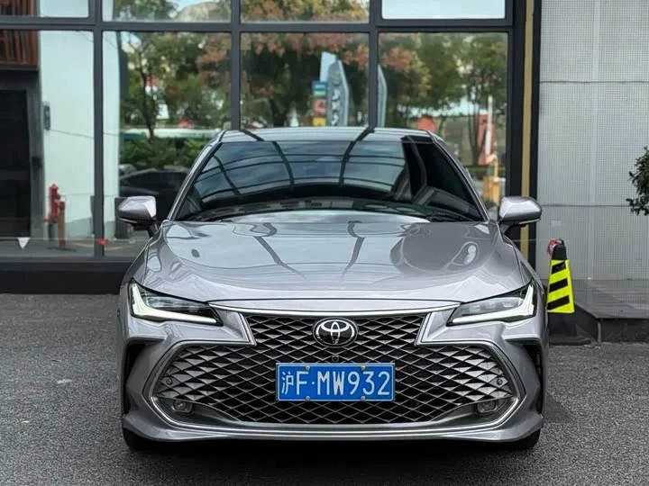 Toyota Avalon 2026 из Китая — купить под ключ