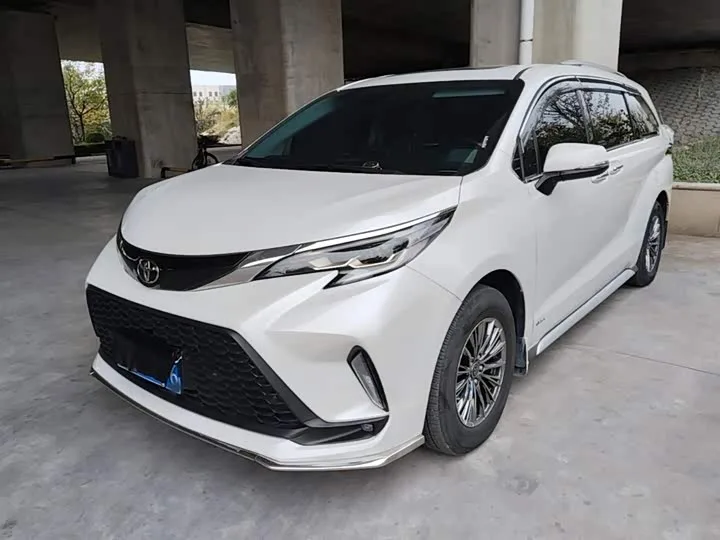 Toyota Granvia 2025 из Китая — купить под ключ