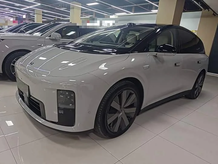 LiXiang i8 2025 из Китая — купить под ключ