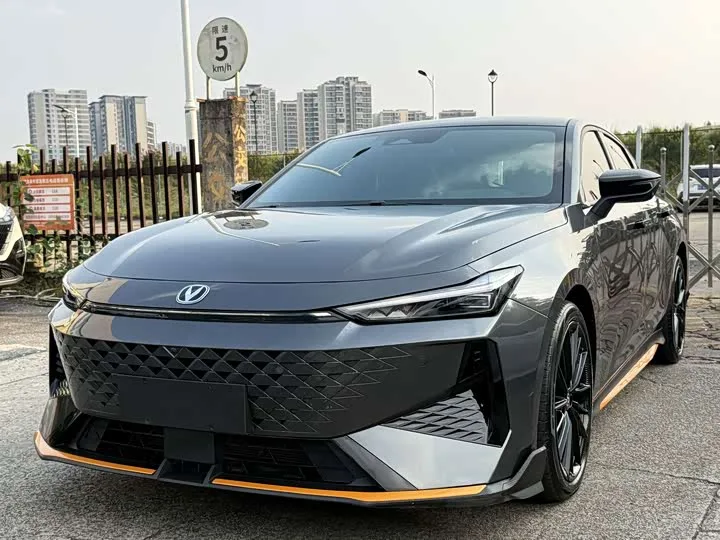 Changan UNI-V 2024 из Китая — купить под ключ