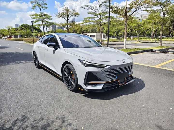 Changan UNI-V 2022 из Китая — купить под ключ