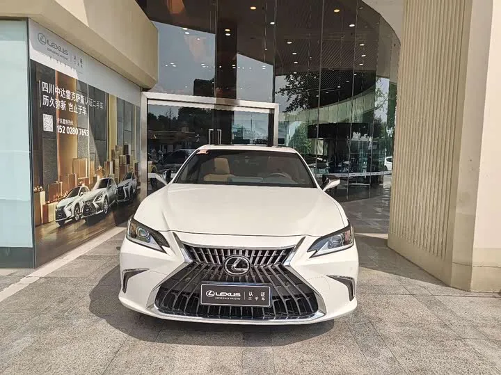 Lexus ES 2024 из Китая — купить под ключ