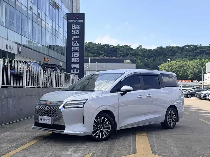 Wuling Starlight 730 Hybrid/EV 2025 из Китая — купить под ключ